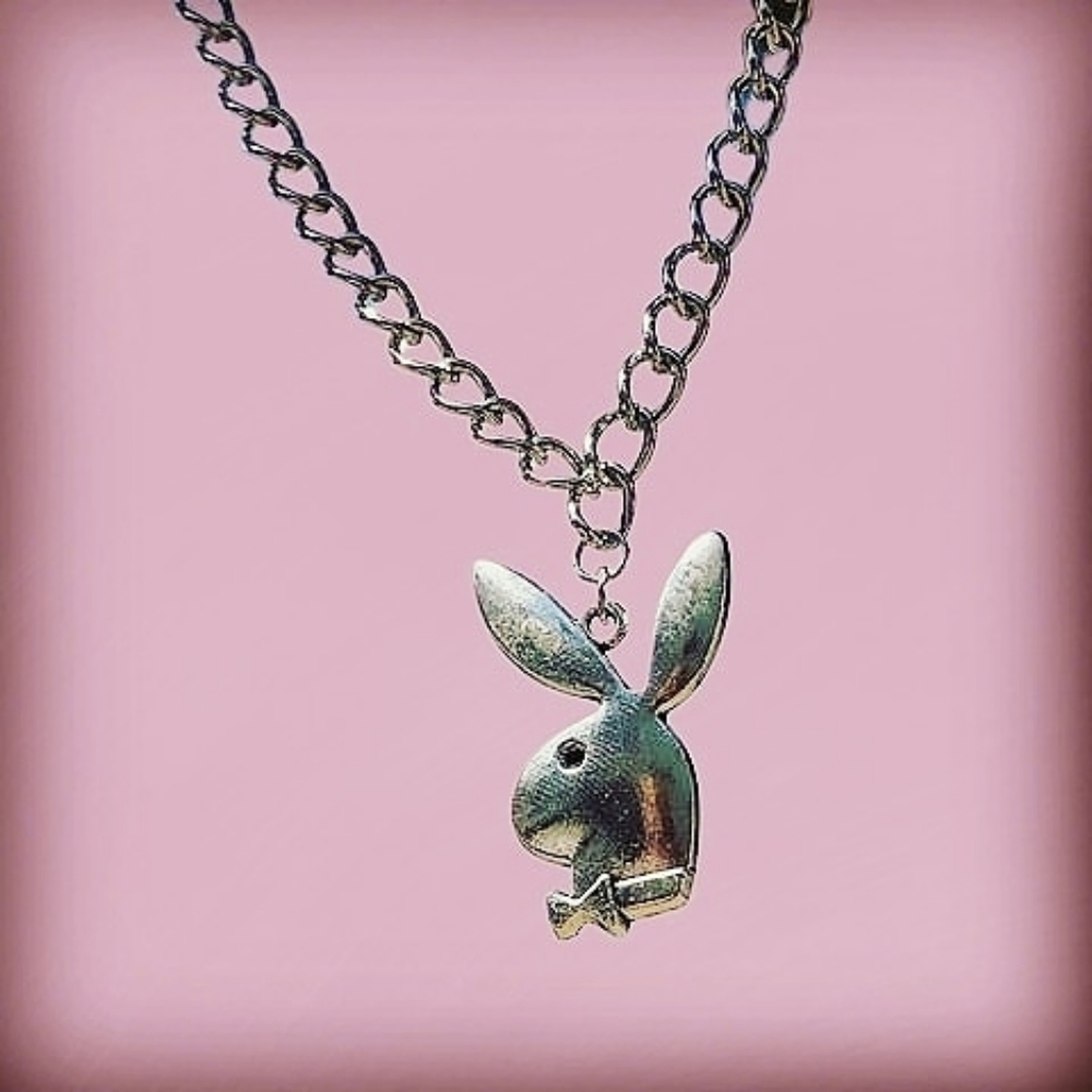 Playboy necklace, playboy bunny charm neckl - Picture 3 of 3